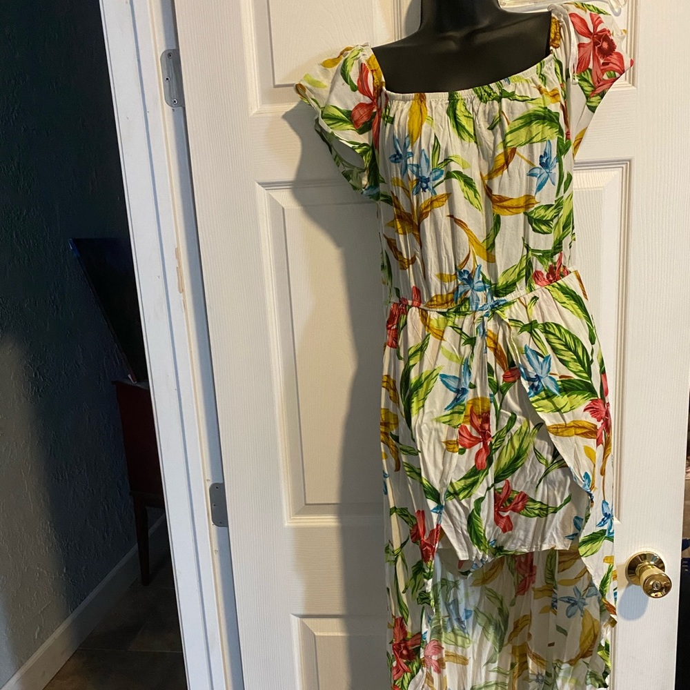 Romper - Picture 2 of 2